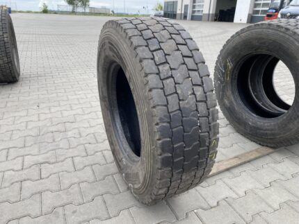  Opona ciężarowa  305/70R19.5 PIRELLI TR:01 / 10-11mm