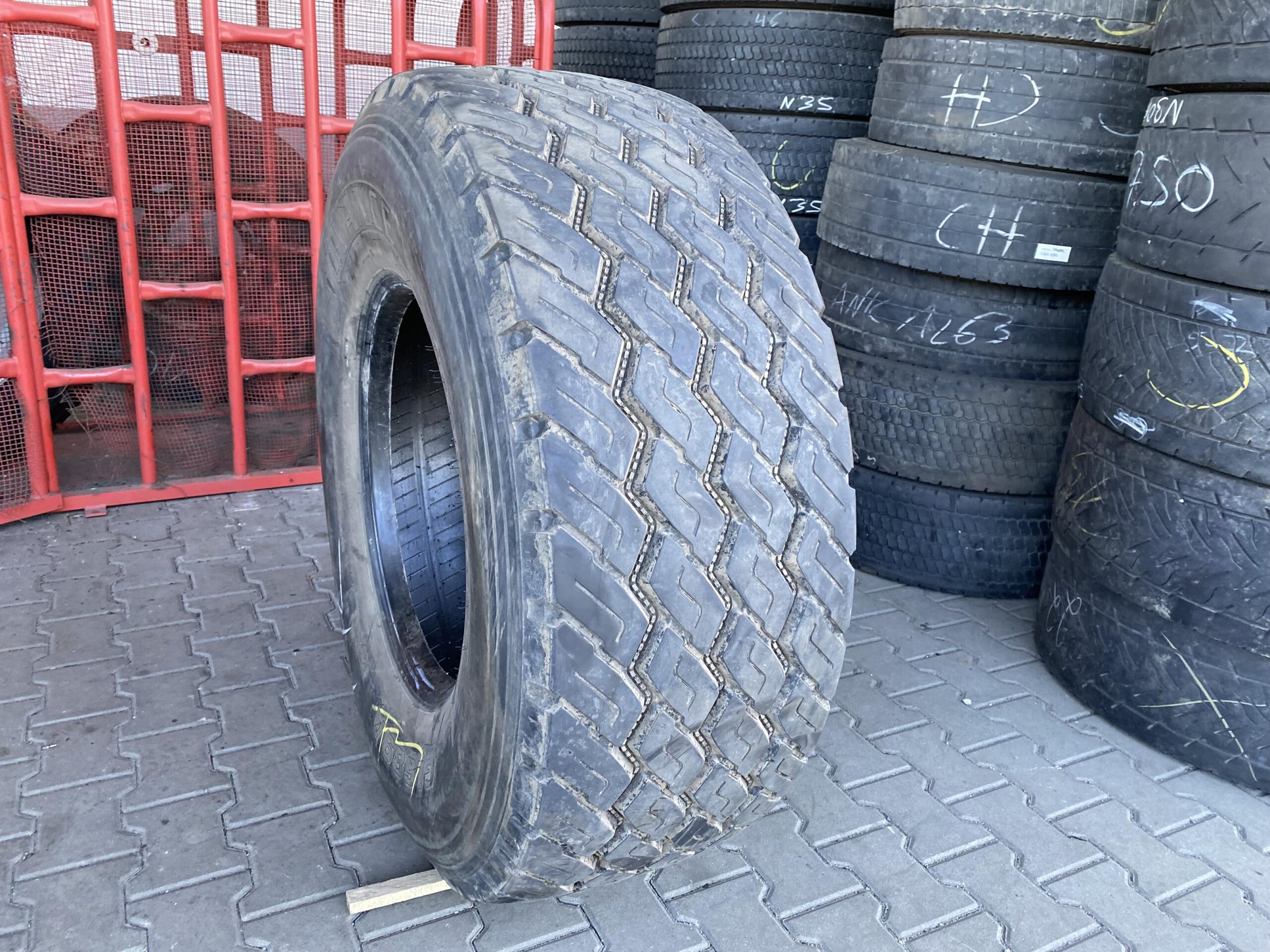 Opona ciężarowa 445/65R22.5 ADVANCE GL689A / 17mm Opona ciężarowa 445/65R22.5 ADVANCE GL689A / 17mm