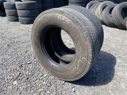 Opony ciężarowe używana 285/70R19.5 UNIROYAL MONOPOLY FH100 / 11-12mm