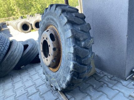  Opona przemysłowa do koparek 10.00-20 MITAS EXCAVATOR EM-22 / 50% Bieżnika