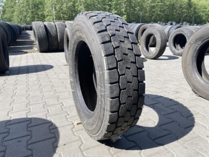  Opona ciężarowa używana 205/75R17.5 BRIDGESTONE R-DRIVE 002 / 100% Bieżnika