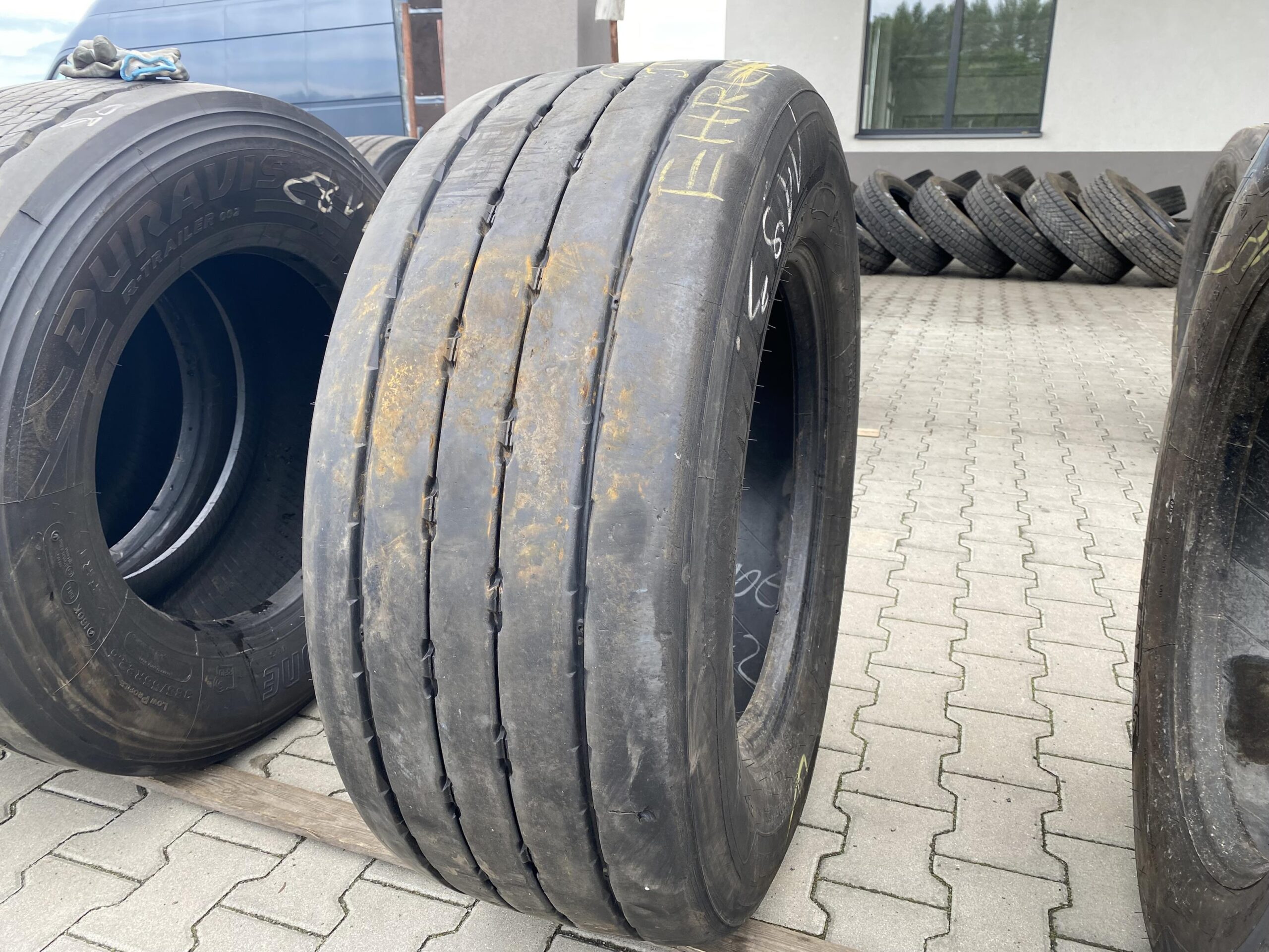 Opona ciężarowa używana 385/55R22.5 MICHELIN X MULTI T2 / 10-11mm Opona ciężarowa używana 385/55R22.5 MICHELIN X MULTI T2 / 10-11mm