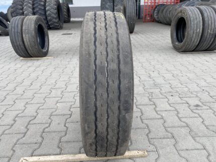 Opona ciężarowa używana 215/75R17.5 GOODYEAR KMAX T / 7-8mm