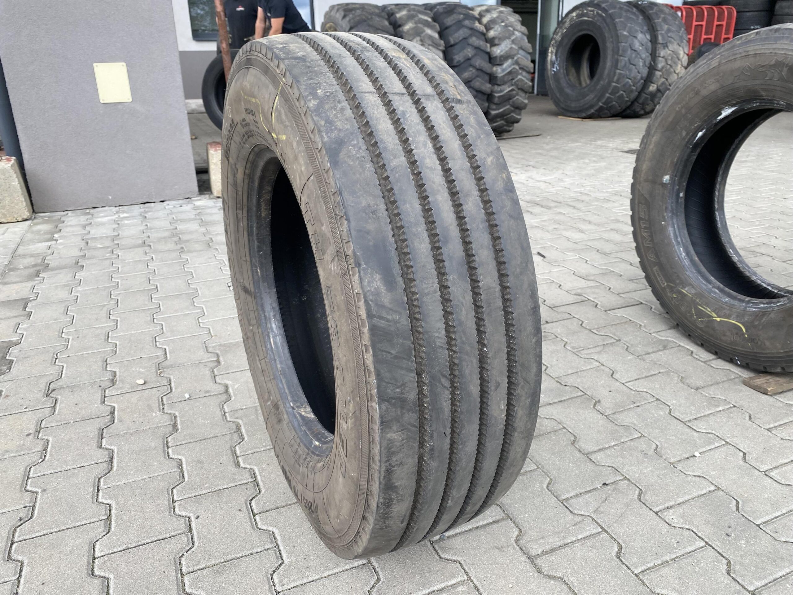 Opona ciężarowa używana 265/70R19.5 TEAMSTAR TH TRAILER / 10-11mm Opona ciężarowa używana 265/70R19.5 TEAMSTAR TH TRAILER / 10-11mm