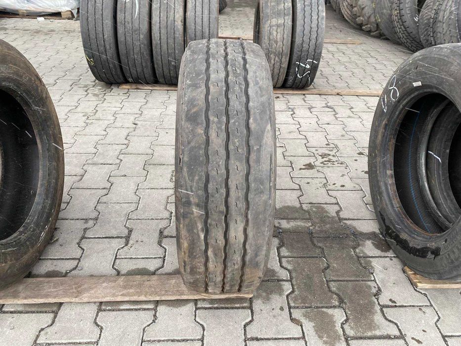 Opona ciężarowa używana 205/65R17.5 GOODYEAR KMAX T / 7-9mm Opona ciężarowa używana 205/65R17.5 GOODYEAR KMAX T / 7-9mm