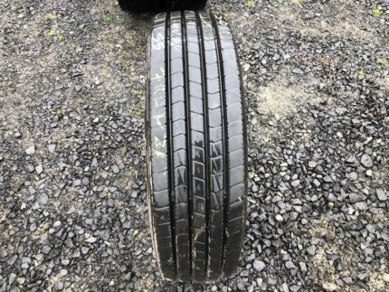 Opona ciężarowa używana 205/75R17.5 DUNLOP SP344 / 11mm