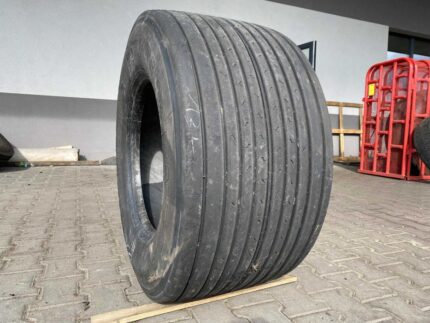  Opona ciężarowa  445/45R19.5 BIEŻNIKOWANA TYP NACZEPA MEGA / 11-12mm