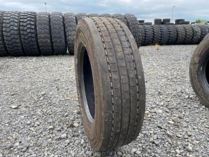  Opona ciężarowa używana 205/75R17.5 MICHELIN X MULTI Z / 10-11mm