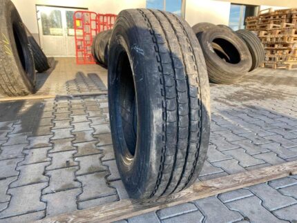 Opona ciężarowa używana 205/75R17.5 MICHELIN X MULTI Z / 7-8mm