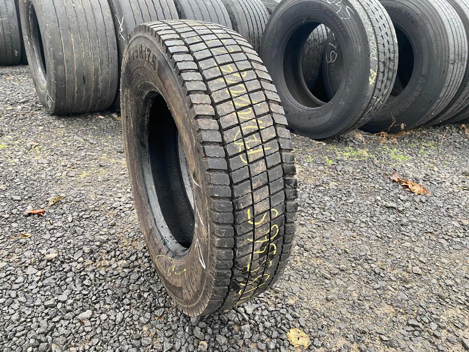 Opona ciężarowa używana 215/75R17.5 CONTINENTAL CONTI HYBRID LD3 / 15mm Opona ciężarowa używana 215/75R17.5 CONTINENTAL CONTI HYBRID LD3 / 15mm