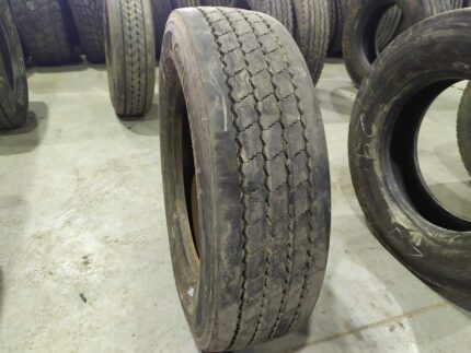 Opona ciężarowa używana 215/75R17.5 CONTINENTAL CONTI HYBRID LS3 / 8-9mm