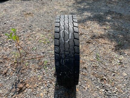  Opona ciężarowa używana 215/75R17.5 CONTINENTAL CONTI SCANDINAVIA HD3 / 10-11mm