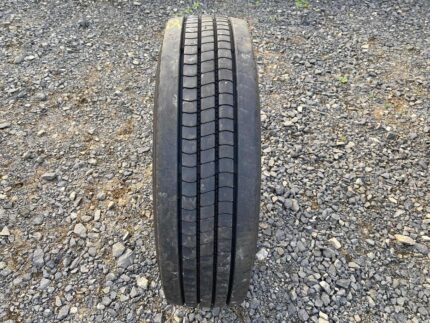 Opona ciężarowa używana 215/75R17.5 FALKEN RI151 / 11mm