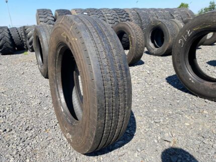  Opona ciężarowa używana 215/75R17.5 FORMULA STEER / 9-10mm
