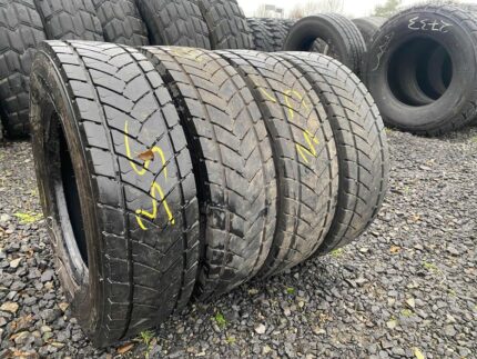  Opony ciężarowe używana 215/75R17.5 GOODYEAR KMAX D / 7-9mm