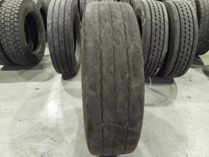 Opona ciężarowa używana 215/75R17.5 GOODYEAR KMAX T / 3-4mm