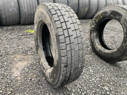  Opona ciężarowa używana 215/75R17.5 GT RADIAL GT679 / 6-8mm