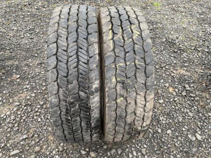 Opony ciężarowe używana 215/75R17.5 HANKOOK SMART FLEX DH35 / 11-13mm