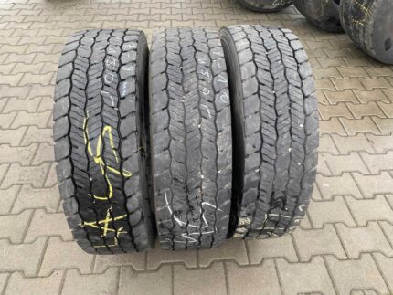 Opony ciężarowe używana 215/75R17.5 HANKOOK SMART FLEX DH35 / 7-10mm