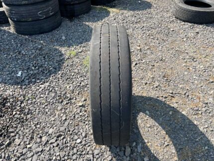  Opona ciężarowa używana 215/75R17.5 HANKOOK TH22