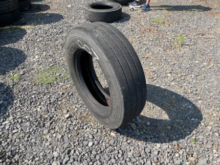 Opona ciężarowa używana 215/75R17.5 HANKOOK TH22