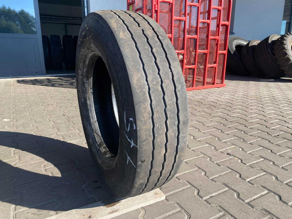 Opona ciężarowa używana 215/75R17.5 HANKOOK SMART FLEX TH31 / 6mm Opona ciężarowa używana 215/75R17.5 HANKOOK SMART FLEX TH31 / 6mm