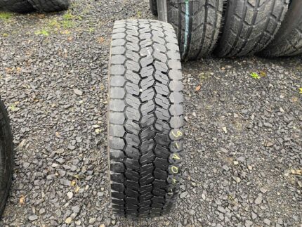 Opona ciężarowa używana 215/75R17.5 MICHELIN X MULTI D / 9-10mm