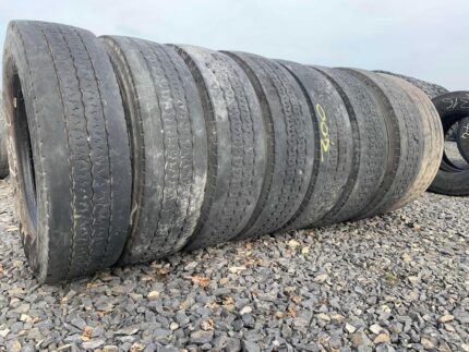  Opony ciężarowe używana 215/75R17.5 MICHELIN XTE2 / 7-8mm