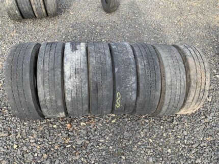 Opony ciężarowe używana 215/75R17.5 MICHELIN XTE2 / 7-8mm