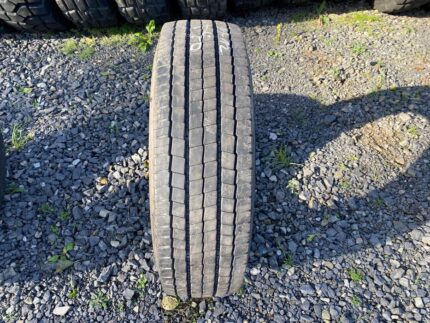 Opona ciężarowa używana 215/75R17.5 MICHELIN XZE1 / 11-12mm