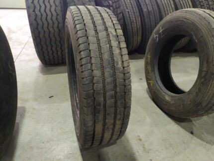  Opona ciężarowa używana 215/75R17.5 MICHELIN XZE2 / 11mm