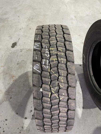 Opony ciężarowe używana 215/75R17.5 CONTINENTAL CONTI SCANDINAVIA HD3 / 10-11mm