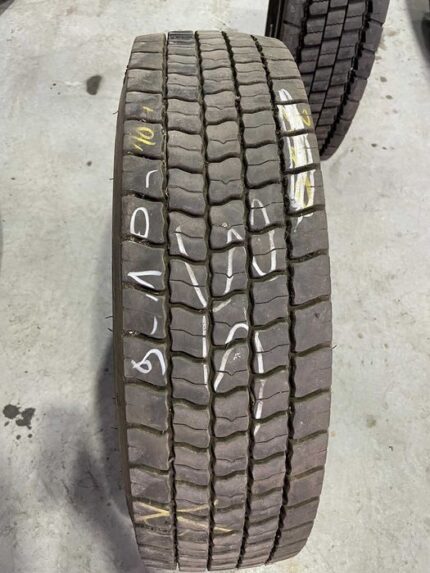 Opona ciężarowa używana 215/75R17.5 BFGOODRICH ROUTE CONTROL D / 9-10mm