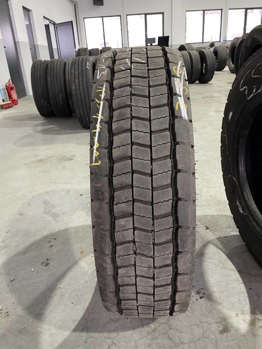 Opona ciężarowa używana 215/75R17.5 TRUCKSTAR TH DRIVE 3 / 12-13 mm Opona ciężarowa używana 215/75R17.5 TRUCKSTAR TH DRIVE 3 / 12-13 mm