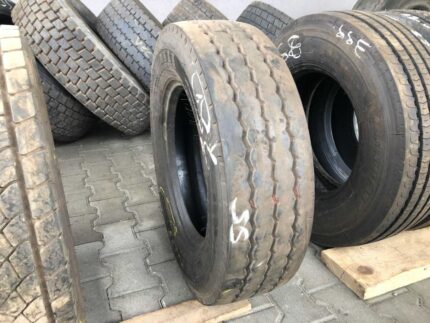 Opona ciężarowa używana 215/75R17.5 PIRELLI ST:01 / 8-10mm
