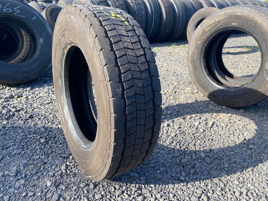 Opona ciężarowa używana 215/75R17.5 SEMPERIT RUNNER D2 / 10mm Opona ciężarowa używana 215/75R17.5 SEMPERIT RUNNER D2 / 10mm