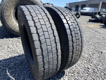  Opony ciężarowe używana 215/75R17.5 SEMPERIT RUNNER D2 / 10-12mm
