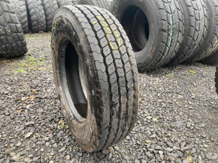  Opona ciężarowa używana 215/75R17.5 STARMAXX LZ305 / 95% BIEŻNIKA