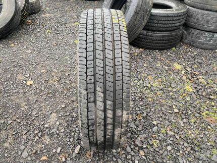 Opona ciężarowa używana 215/75R17.5 SYRON K-TIR 175M1 / 11-12mm