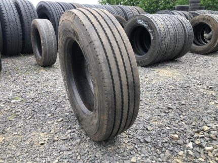  Opona ciężarowa używana 215/75R17.5 TAURUS ROAD POWER T / 8mm