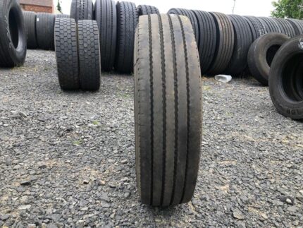 Opona ciężarowa używana 215/75R17.5 TAURUS ROAD POWER T / 8mm