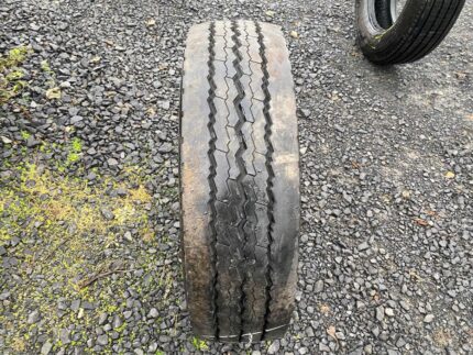 Opona ciężarowa używana 215/75R17.5 TRAZANO TRANS T41 / 11mm