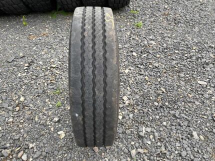 Opona ciężarowa używana 215/75R17.5 BIEŻNIKOWANA TYP BRIDGESTONE R-TRAILER 001 / 13mm