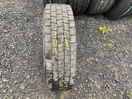 Opona ciężarowa używana 215/75R17.5 BIEŻNIKOWANA TYP MICHELIN XDE2 / 10-11mm