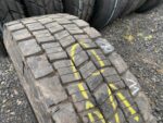 Opona ciężarowa używana 215/75R17.5 BIEŻNIKOWANA TYP MICHELIN XDE2 / 10-11mm