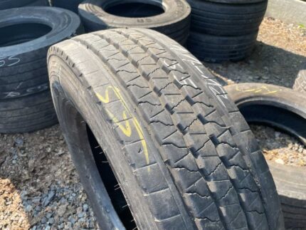 Opona ciężarowa używana 225/75R17.5 HANKOOK SMART FLEX AH35 / 10-11mm