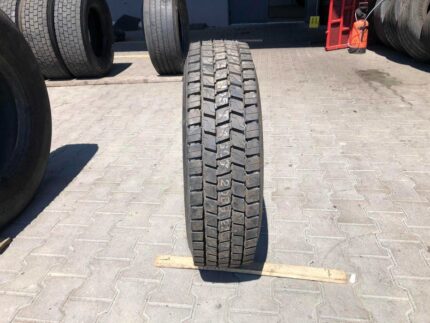  Opona ciężarowa używana 225/75R17.5 HANKOOK DH05 / 100% BIEŻNIKA