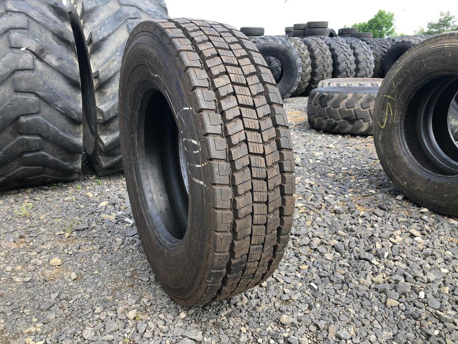 Opona ciężarowa używana 225/75R17.5 SEMPERIT RUNNER D2 / 100% BIEŻNIKA Opona ciężarowa używana 225/75R17.5 SEMPERIT RUNNER D2 / 100% BIEŻNIKA