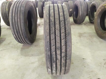 Opona ciężarowa używana 225/75R17.5 SEMPERIT RUNNER F2 / 11mm