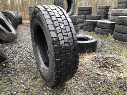  Opona ciężarowa używana 225/75R17.5 UNIROYAL DH40 / 13-15mm